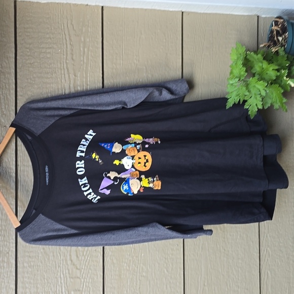 Torrid Peanuts Halloween Trick Or Treat Henley 3/5 Sleeves 4x - Picture 5 of 8